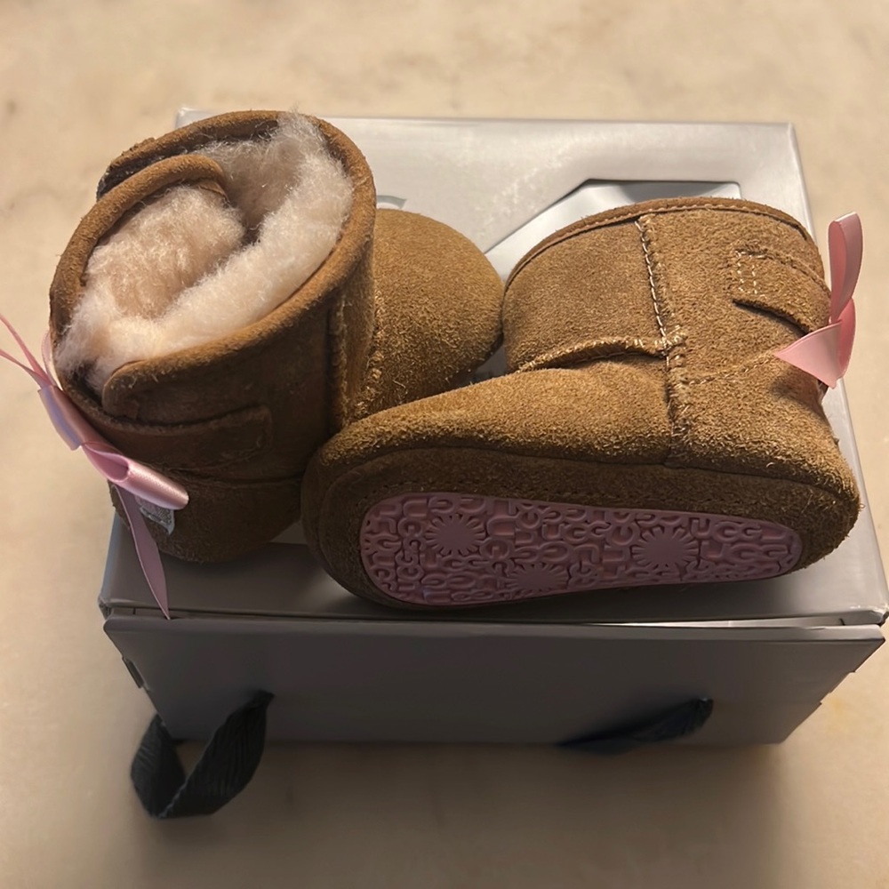 I Jesse Bow II Ugg boots….. Infant size 0/1